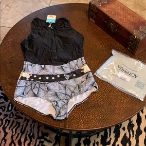 New with tags! Aonihua one piece swimsuit 🩱!!